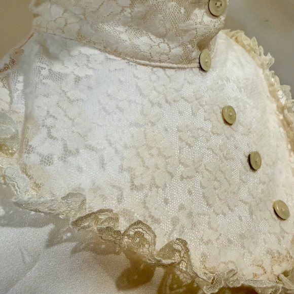 Vintage 80s Satin Lace-Trimmed Women's Blouse - Picture 3 of 10